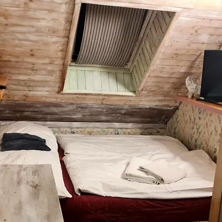 Mika Apartmán